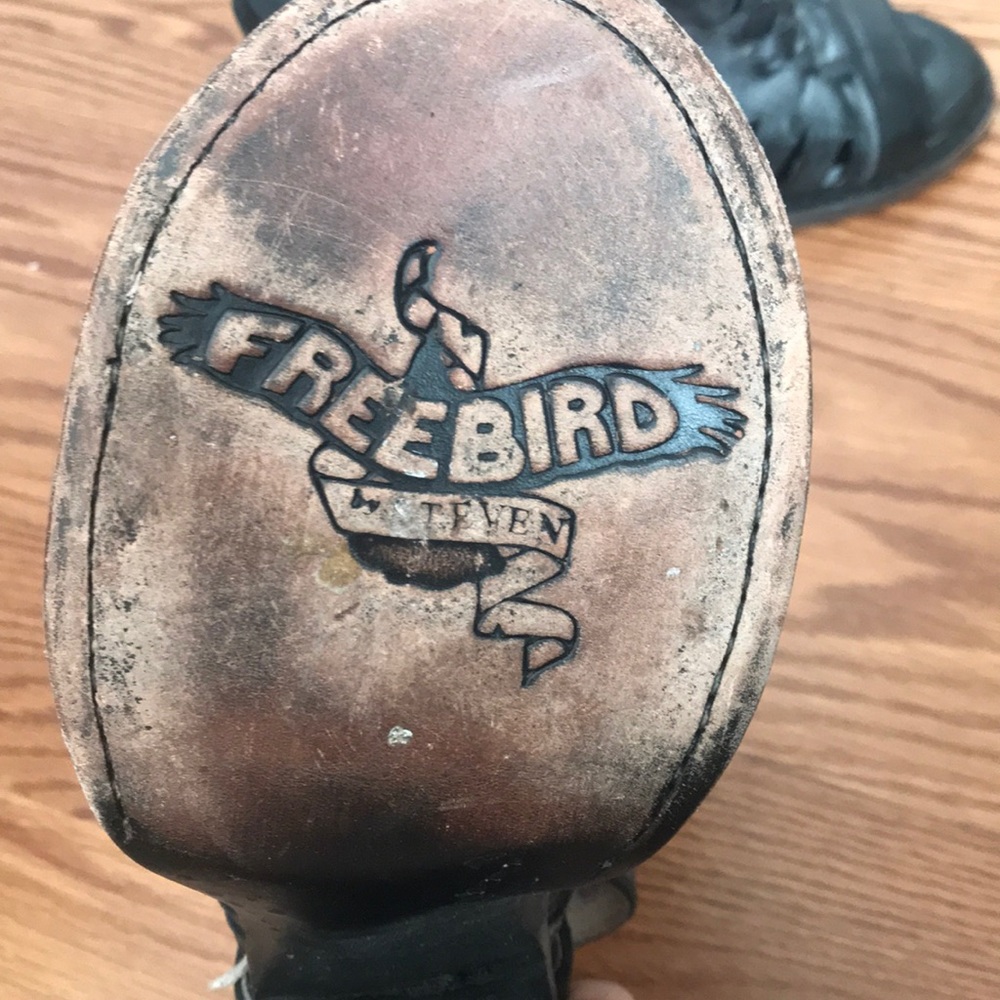 Free bird Bongo Sandals - Picture 4 of 5
